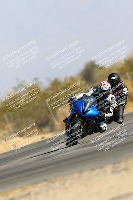 media/Jan-14-2024-SoCal Trackdays (Sun) [[2e55ec21a6]]/Turn 2 (1025am)/